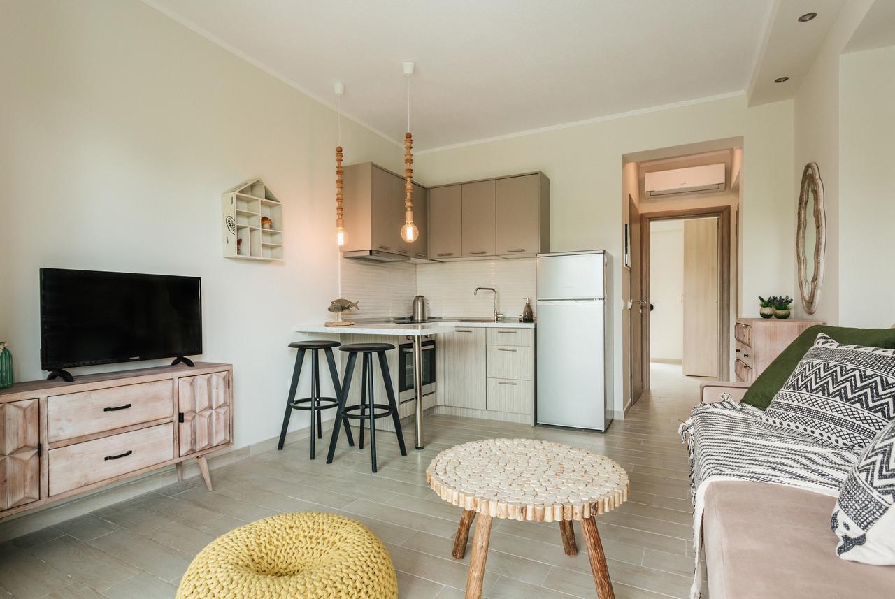 Ferienwohnung Enastron Pefkochori Exterior foto